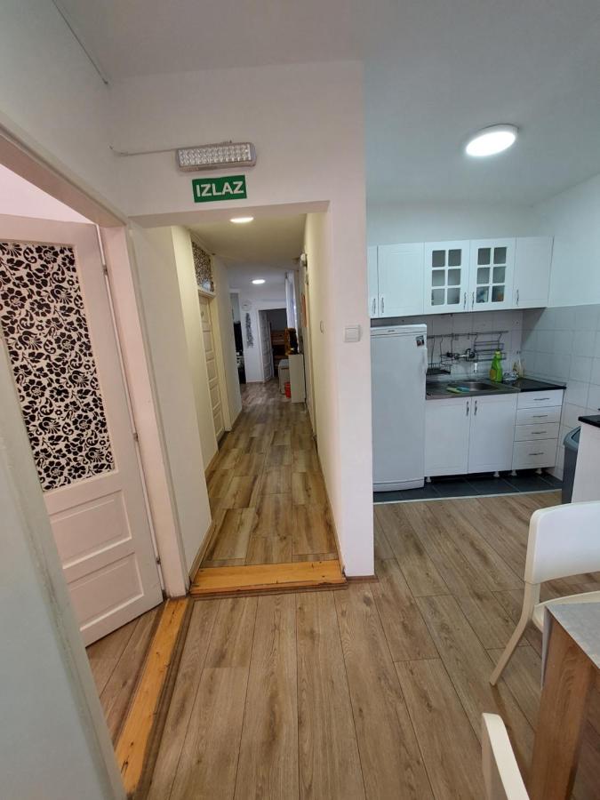 Hostel Inn Downtown เบลเกรด ภายนอก รูปภาพ
