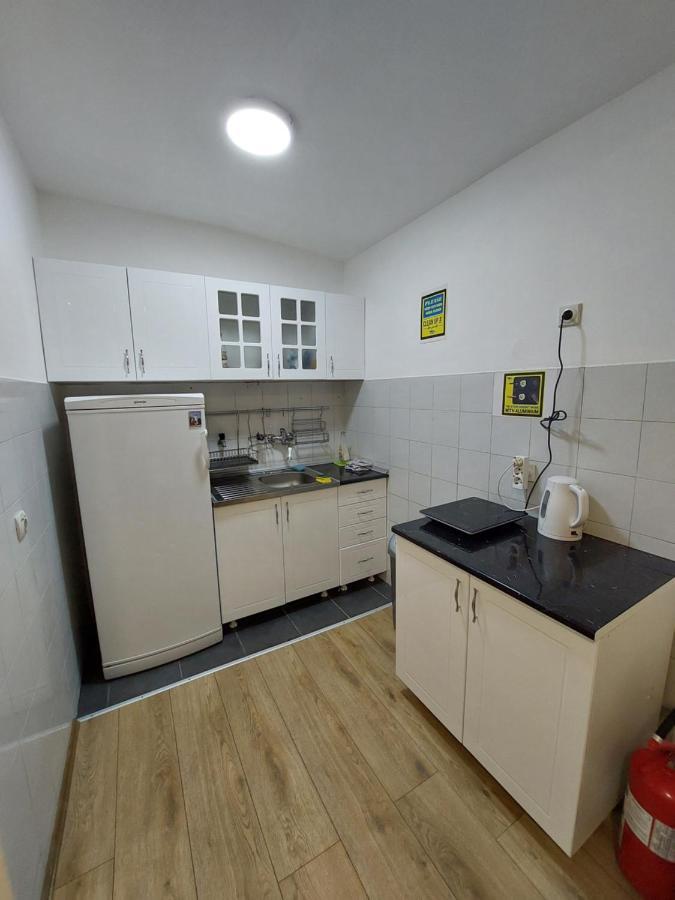 Hostel Inn Downtown เบลเกรด ภายนอก รูปภาพ