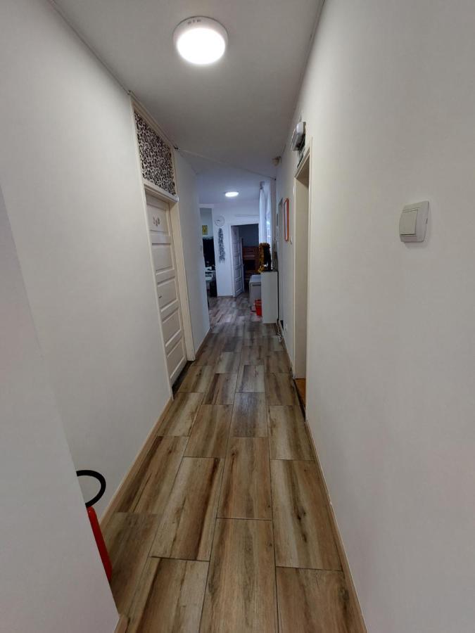 Hostel Inn Downtown เบลเกรด ภายนอก รูปภาพ