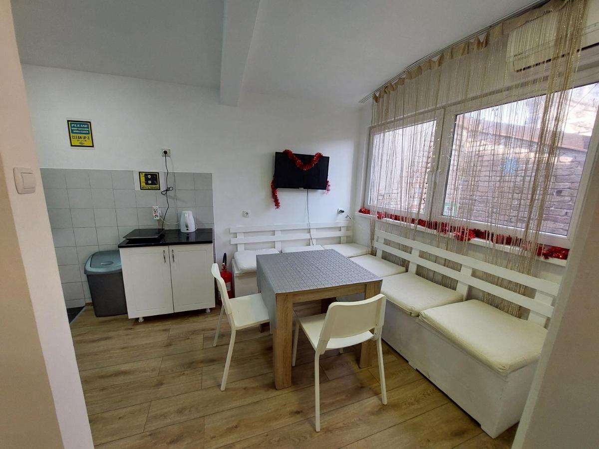 Hostel Inn Downtown เบลเกรด ภายนอก รูปภาพ