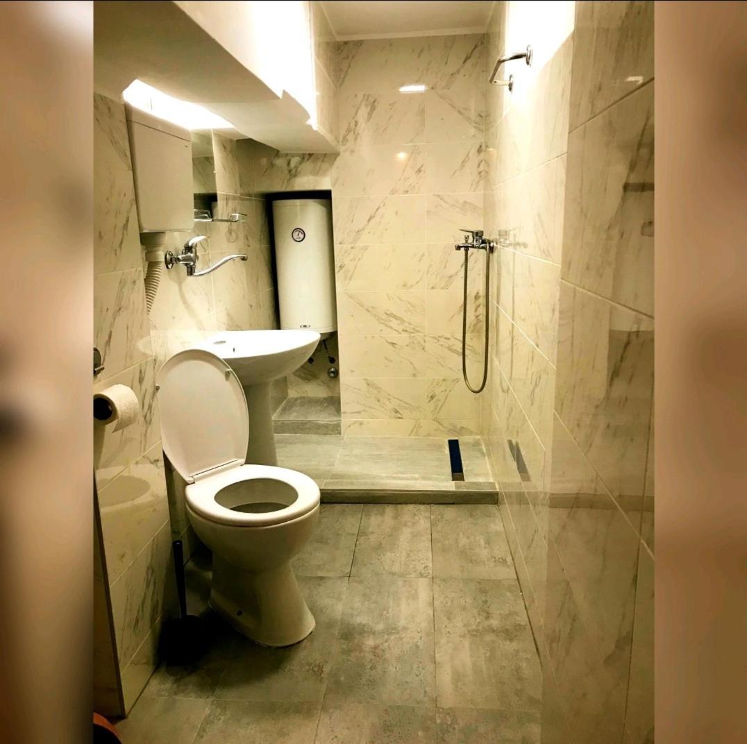 Hostel Inn Downtown เบลเกรด ภายนอก รูปภาพ