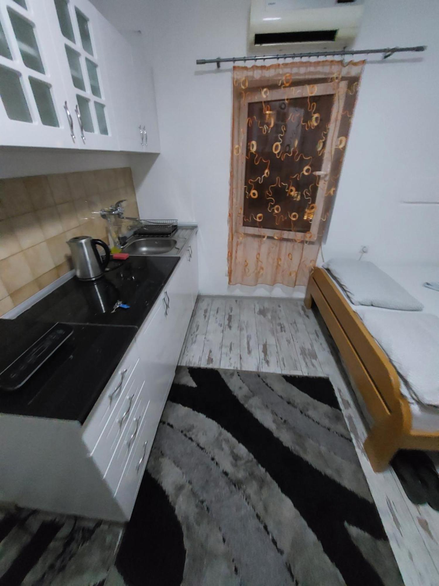 Hostel Inn Downtown เบลเกรด ภายนอก รูปภาพ