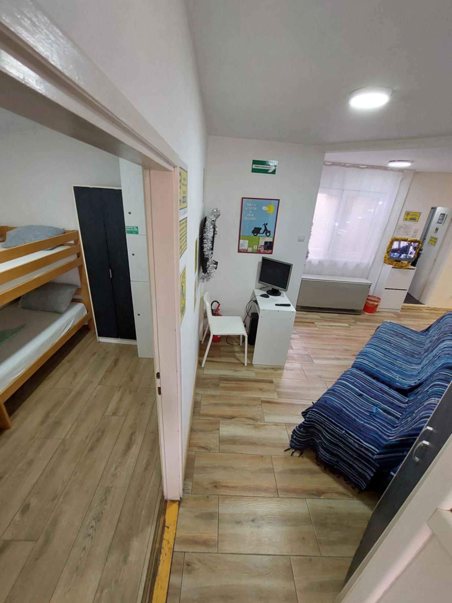Hostel Inn Downtown เบลเกรด ภายนอก รูปภาพ