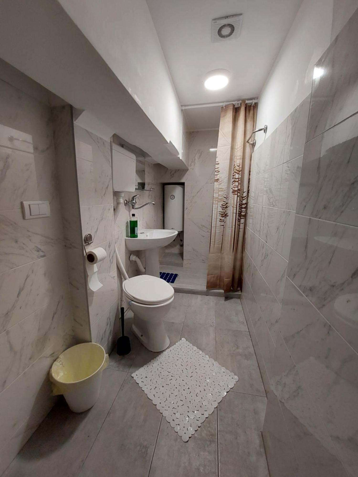 Hostel Inn Downtown เบลเกรด ภายนอก รูปภาพ