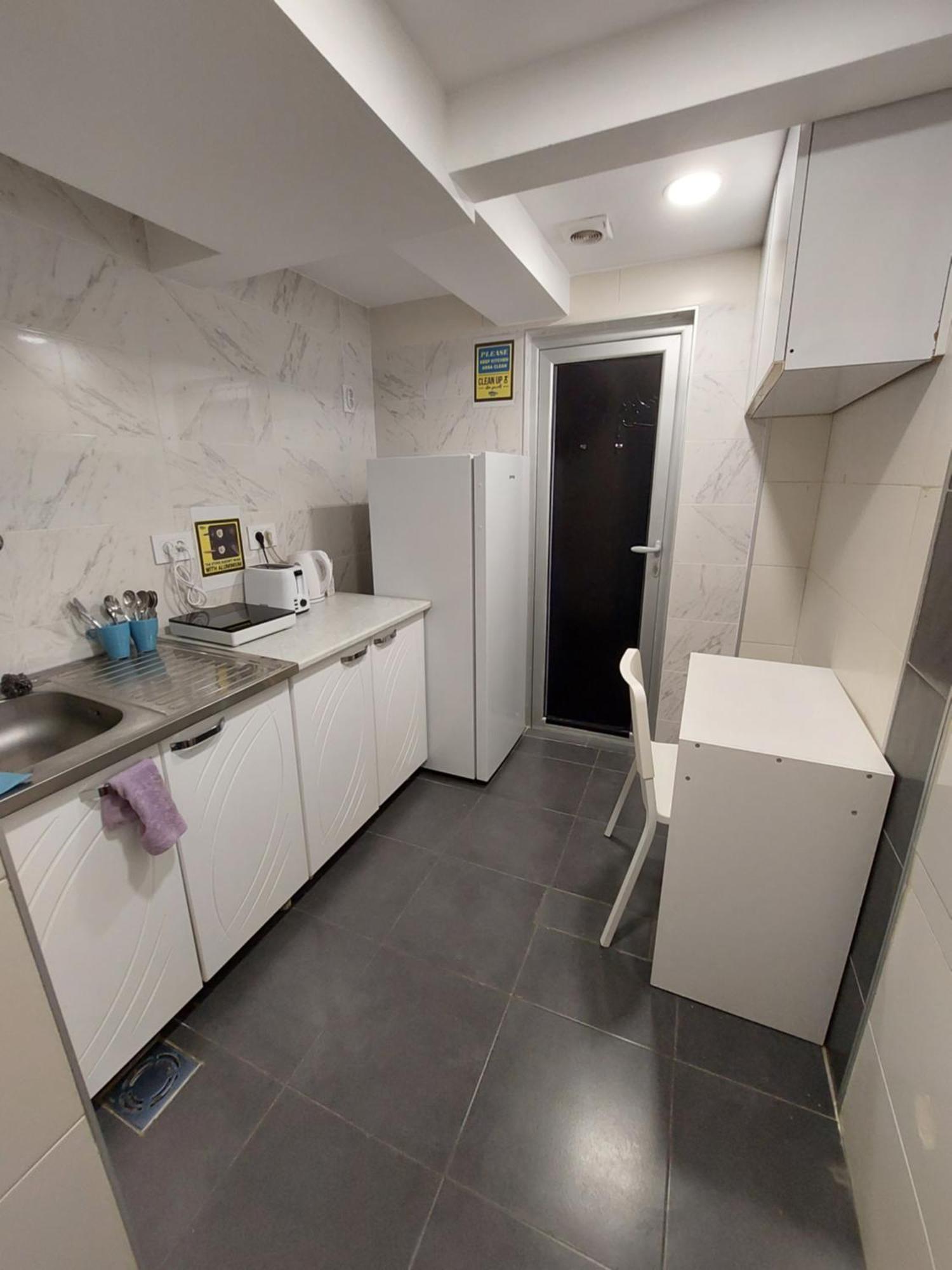 Hostel Inn Downtown เบลเกรด ภายนอก รูปภาพ